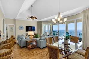 Televisión y oficina 