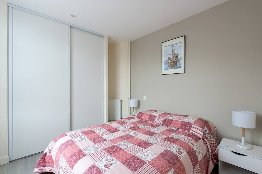 1 bedroom, iron/ironing board