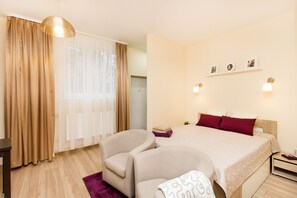 Basic Studio | Soundproofing, free WiFi - Raugyklos apartments (Vilnius)