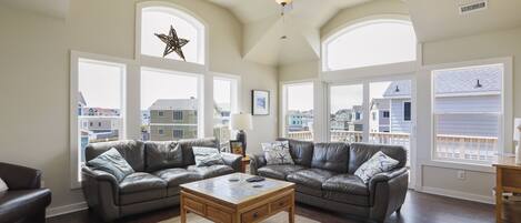 Smart-tv, eldstad, tv-spel och Netflix