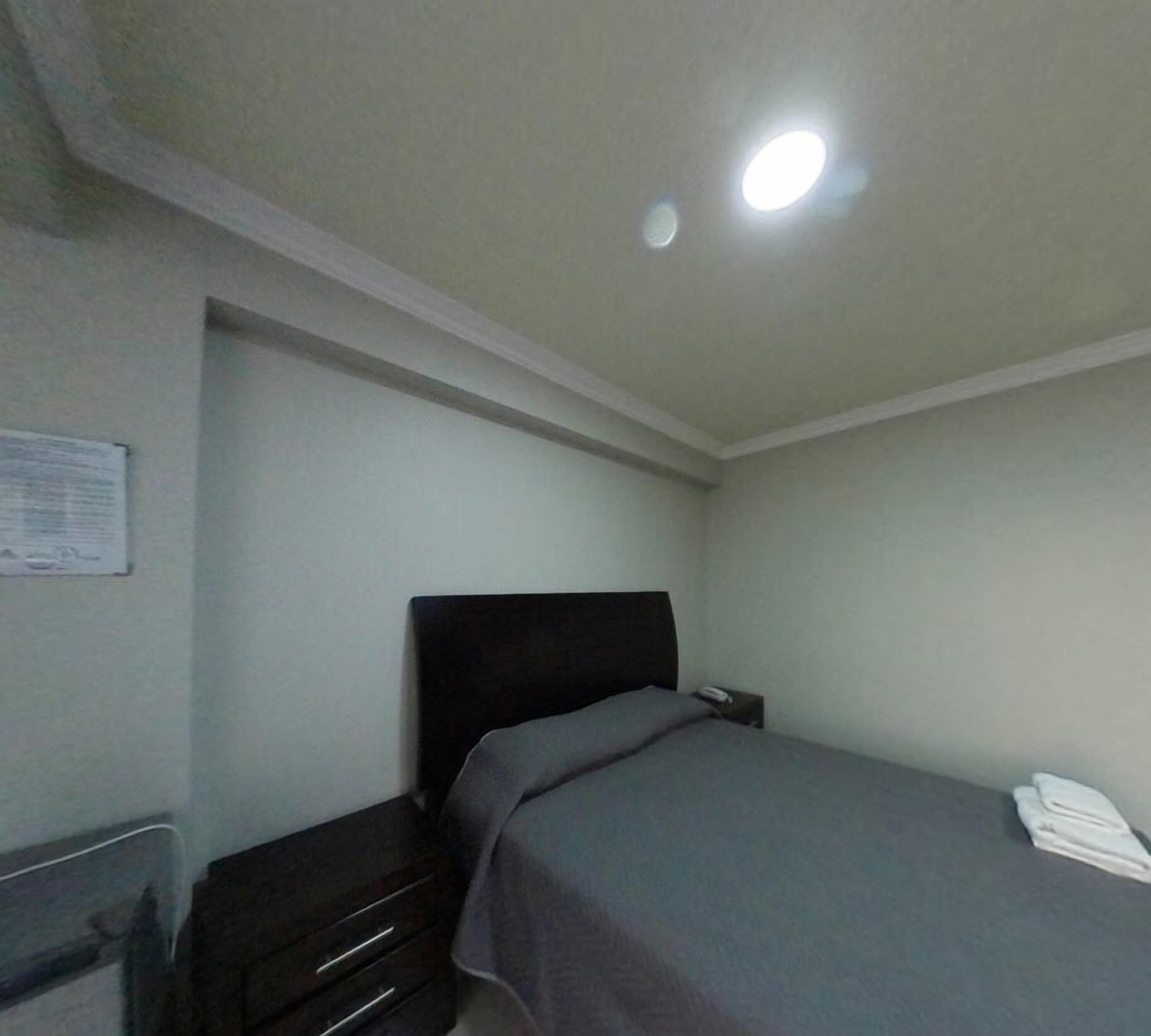 minibar, desk, iron/ironing board, free wifi