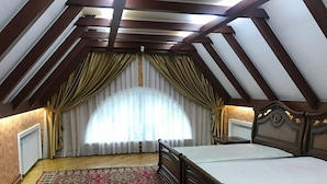 Luxury Double Room | Desk, iron/ironing board, WiFi (free) - Lasfera guest house (Tashkent)