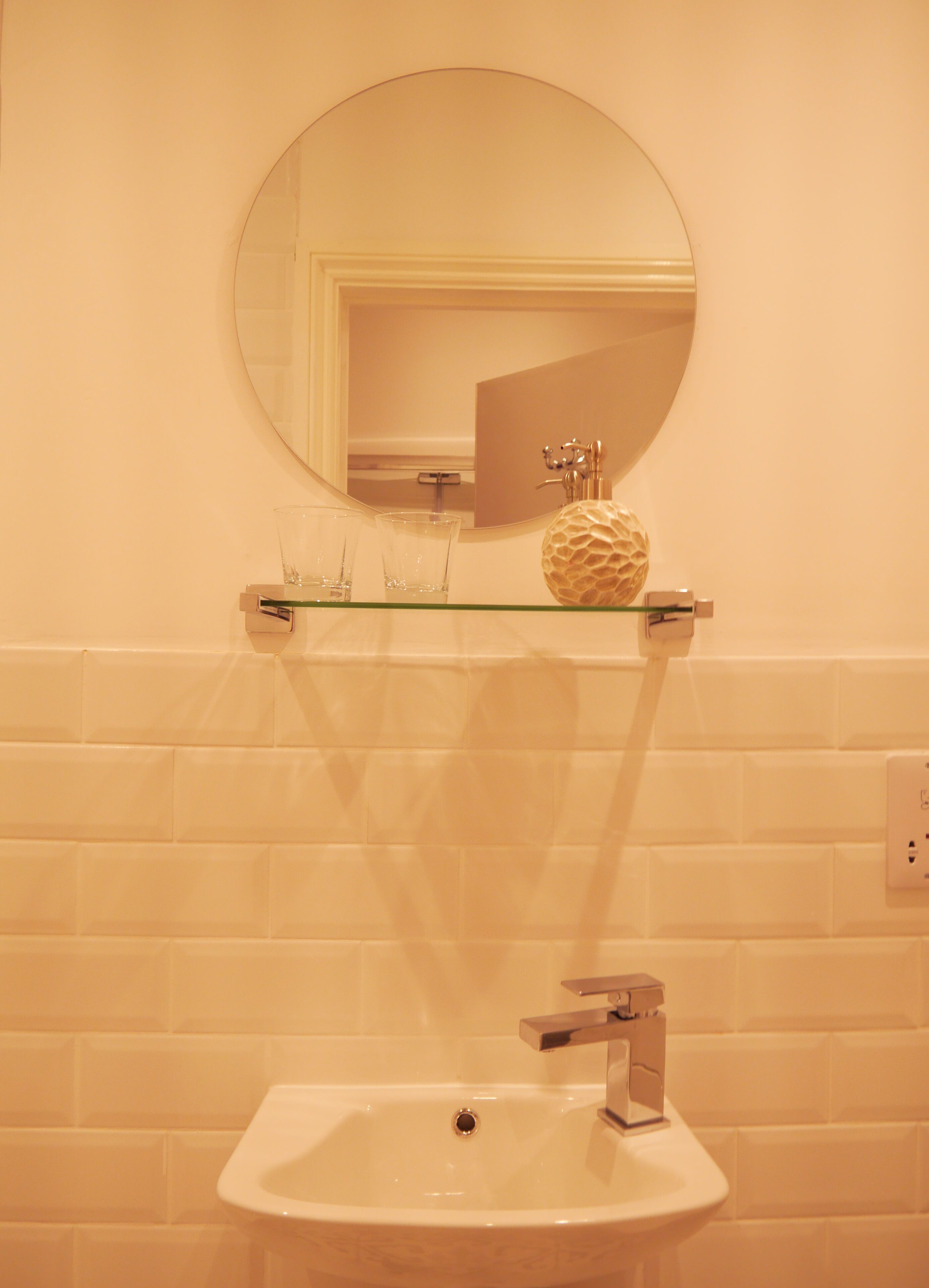 room 7 | bathroom | hair dryer, towels, soap, shampoo