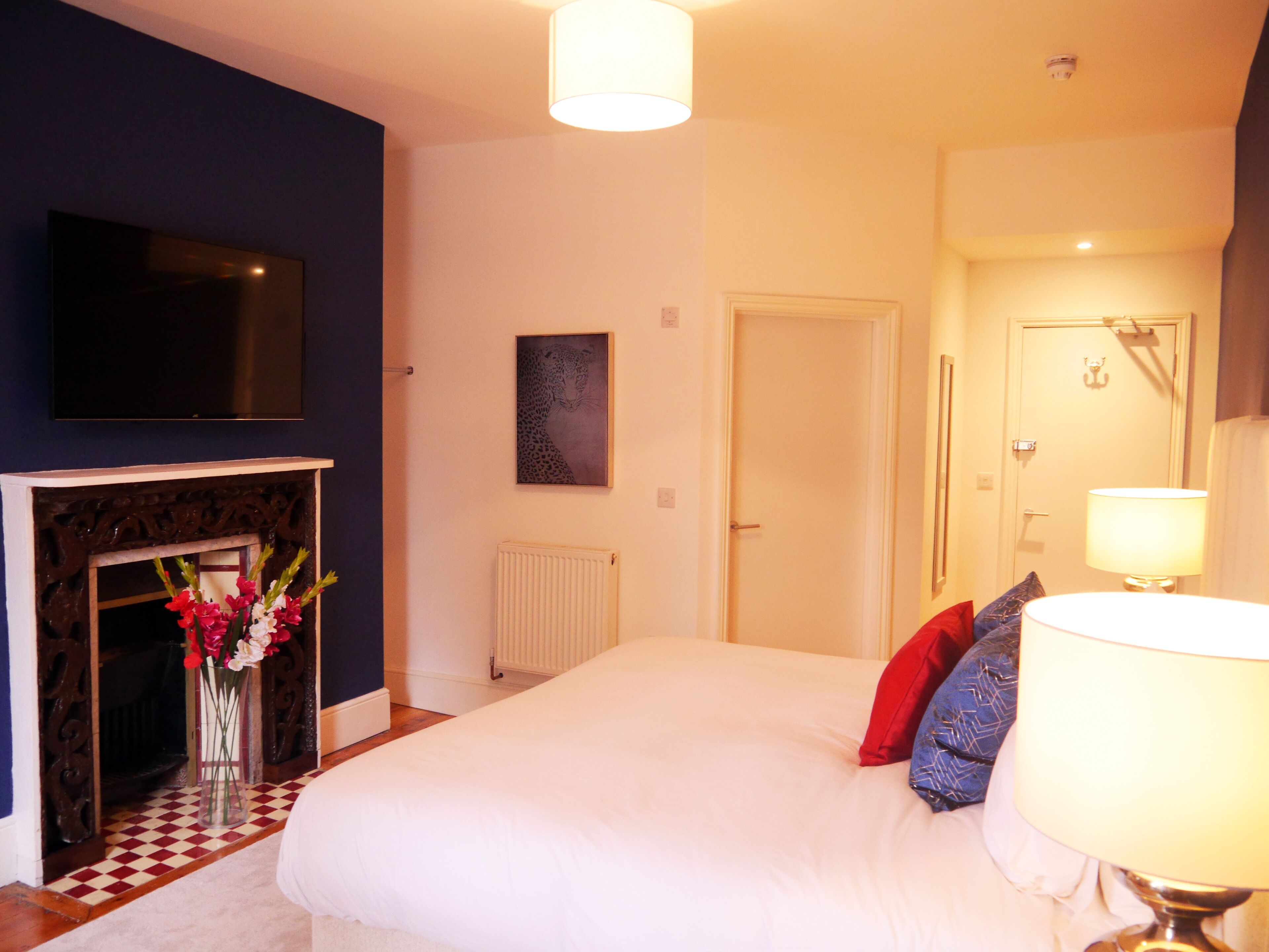 room 5 | individually decorated, individually furnished, desk, iron/ironing board