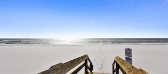 Hammock Dunes K | BIG Dogs | Beach Side | Pool | Free Parking | Beach Getaways