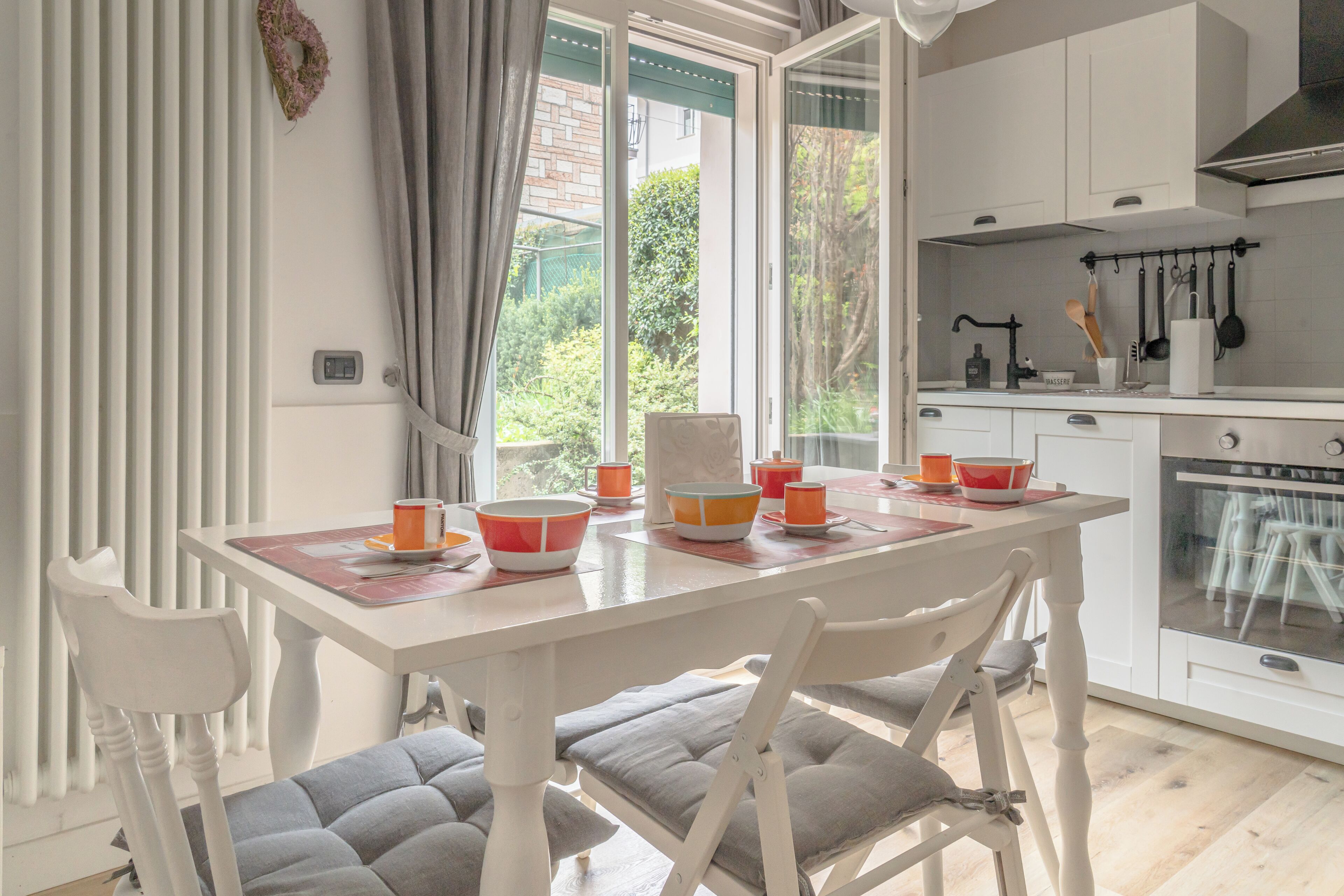 Kühlschrank, Ofen, Herdplatte, Geschirrspüler