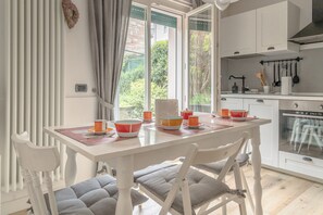 冰箱、烤箱、炉灶、洗碗机