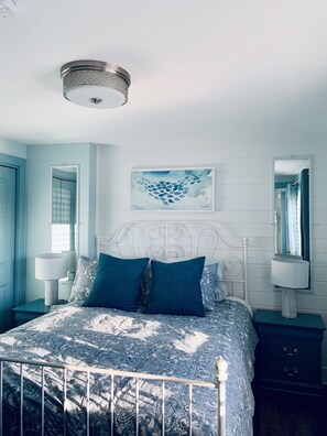 3 bedrooms, iron/ironing board, travel cot, WiFi