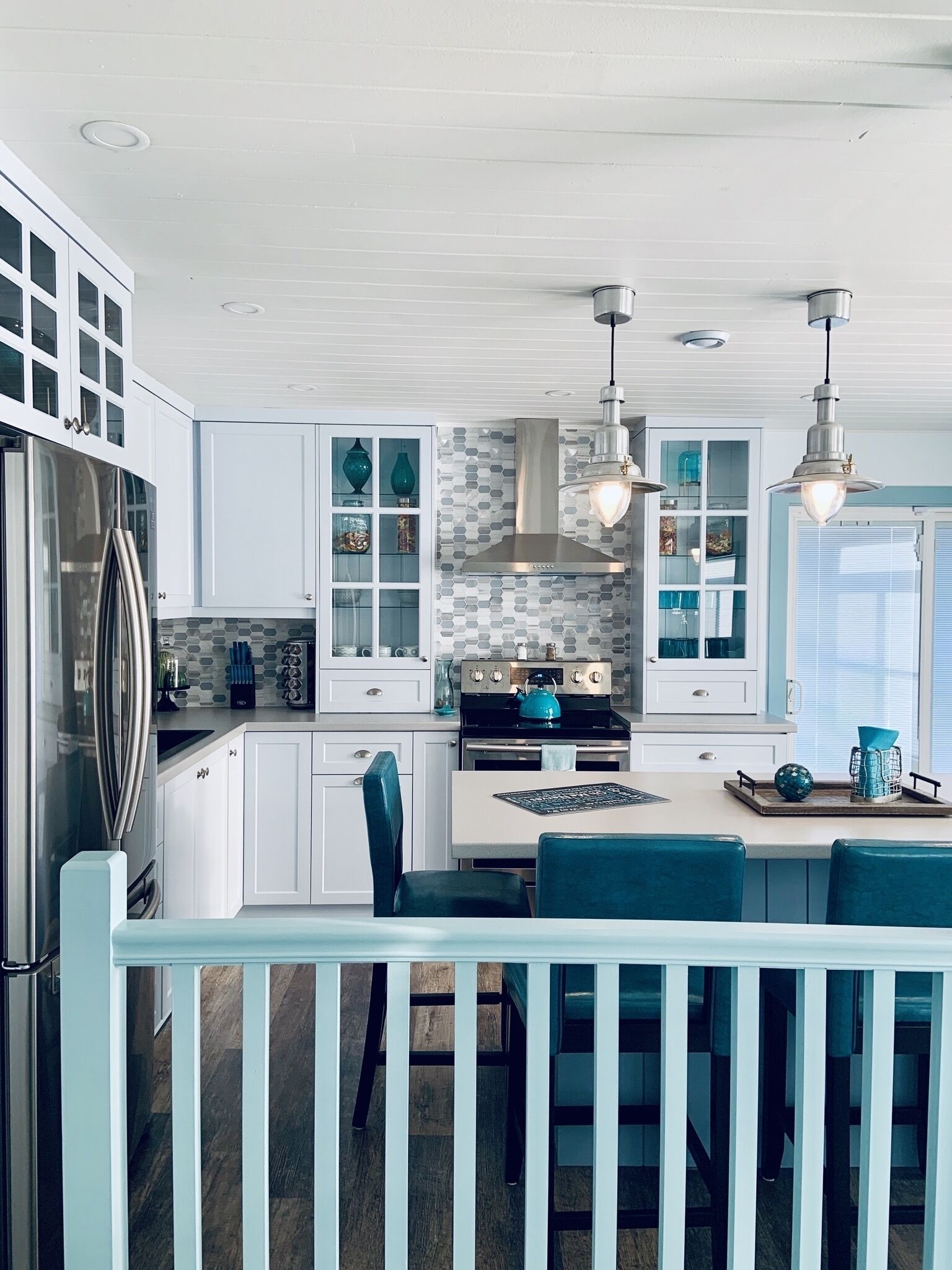 ثلاجة، ميكروويف، فرن، موقد طهي مسطح