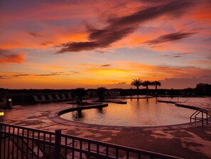 屋内プール、屋外プール