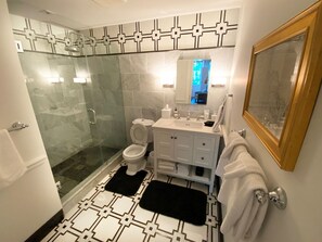 Hair dryer, towels - Carriage House at Cumberland Estate RIVERFRONT! (New Kent)