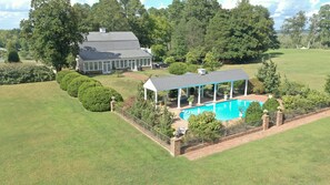Exterior - Carriage House at Cumberland Estate RIVERFRONT! (New Kent)