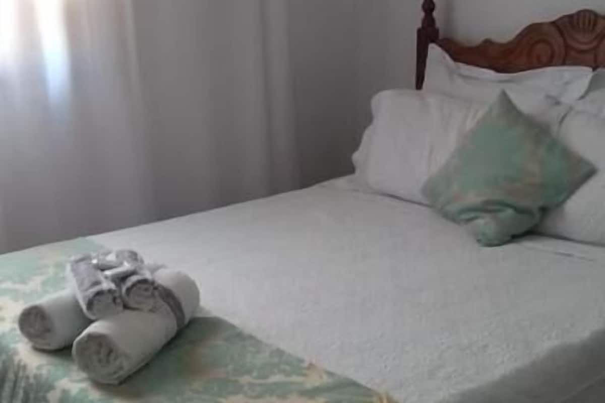 1 quarto, frigobar, Wi-Fi de cortesia, roupa de cama