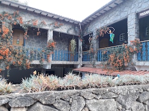 Fachada de la propiedad