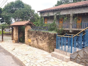 Fachada da propriedade