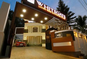 Interior entrance - White Gate Luxury Hotel (Iritty)