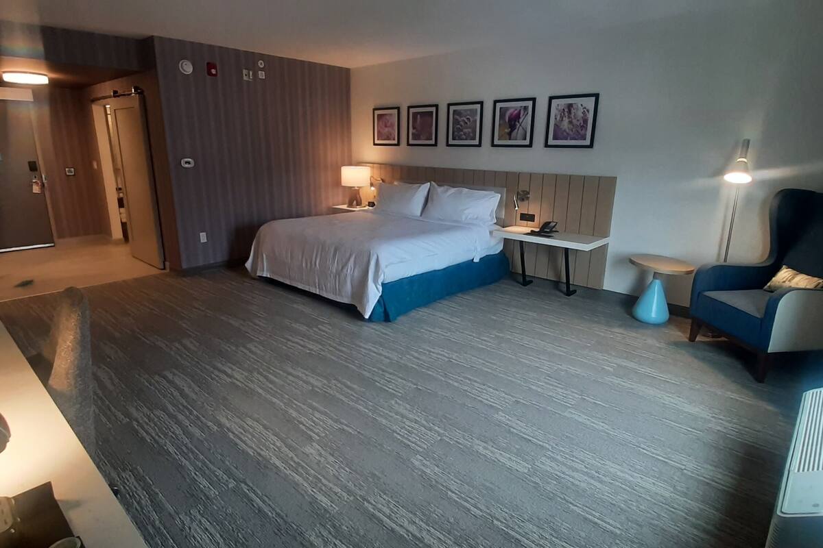 55-inch led tv with cable channels, tv