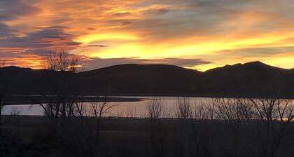 Looking for the perfect escape from the city? Come visit this Lakefront home.