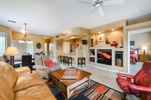 Een televisie en boeken