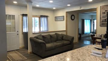 Älytelevisio, takka, Netflix, DVD-soitin