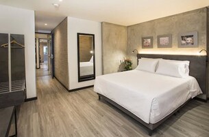 객실 내 금고, 다리미/다리미판, 무료 WiFi, 침대 시트