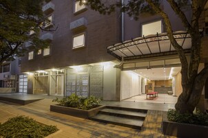 숙박 시설 입구