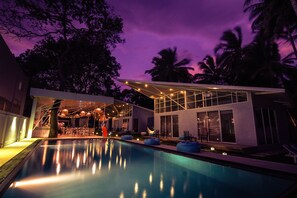 Front of property – evening/night - Mawella Beach Resort (Morakatiyara)