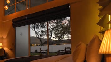 Quarto casal superior, para não fumantes, vista para a praia | Lençóis italianos Frette, roupas de cama premium