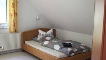 3 Schlafzimmer, Schreibtisch, schallisolierte Zimmer
