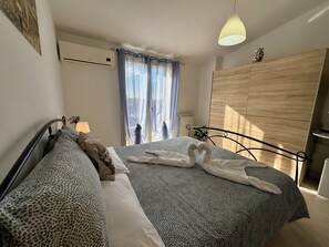 Kamar Double Comfort | Minibar, meja kerja, Wi-Fi gratis, dan seprai linen