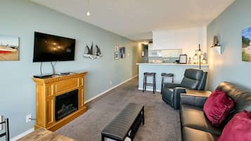 TV, fireplace, offices