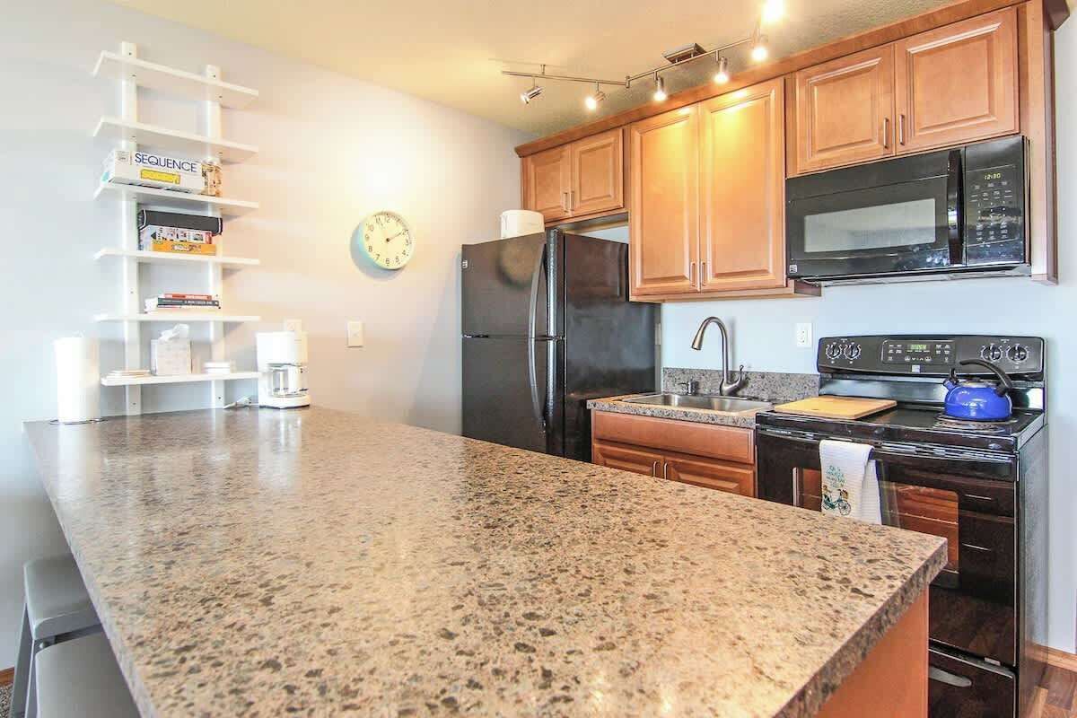 冰箱、微波炉、烤箱、炉灶