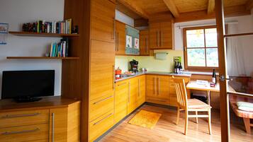 Kühlschrank, Ofen, Herdplatte, Geschirrspüler