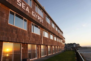 Located near the beach, SEA GYPSY offers stunning ocean views.