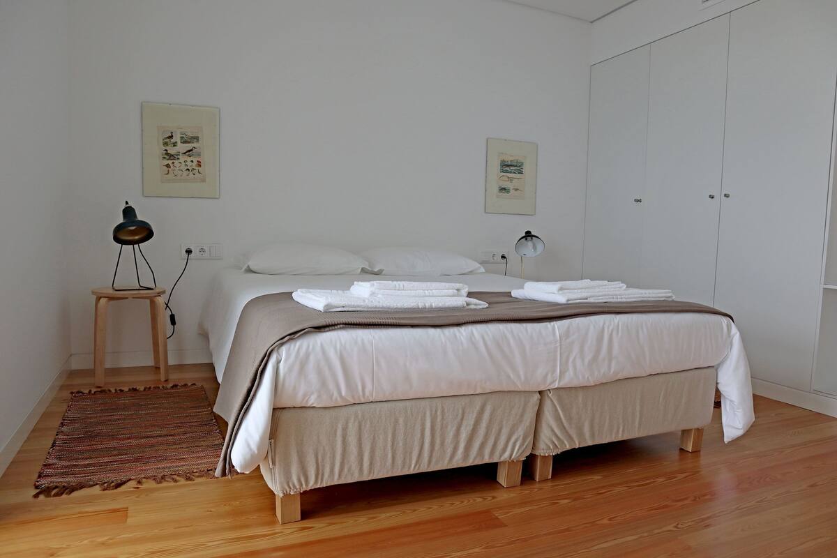 House, 1 Bedroom (East) | Travel crib, WiFi (free), bed sheets