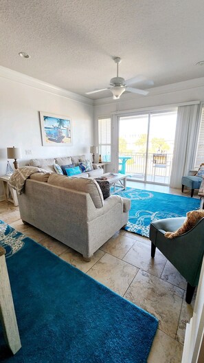 Smart TV, DVD player