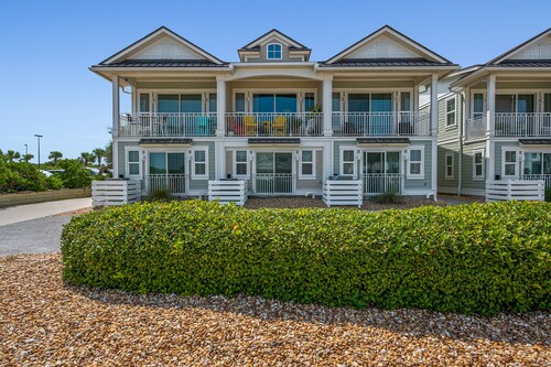 Ocean View Townhome across from beautiful Amelia Island Beach