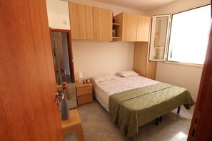 2 Schlafzimmer, Bügeleisen/Bügelbrett, Reisekinderbett, kostenloses WLAN