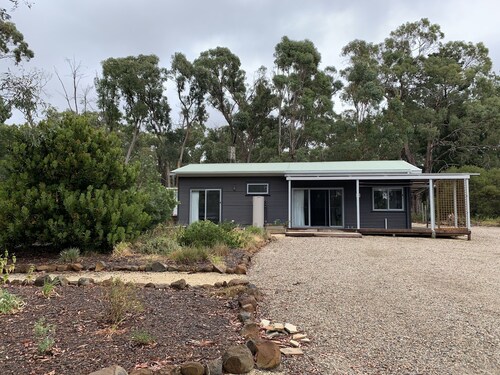 Bright and spacious bungalow in authentic bush setting