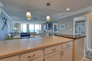 Interior - Surf Master 910 Beautifully Renovated 2-Bedroom Oceanfront Condo (Garden City Beach)