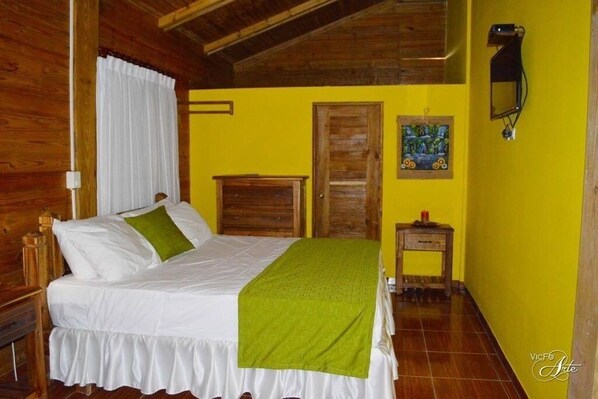 8 bedrooms, iron/ironing board, WiFi, bed sheets