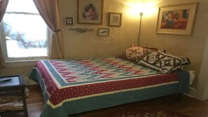 1 habitación, escritorio, tabla de planchar con plancha y wifi gratis 
