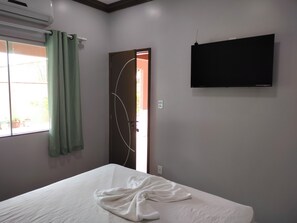 1 chambre, bureau, fer et planche Ă repasser, Wi-Fi gratuit