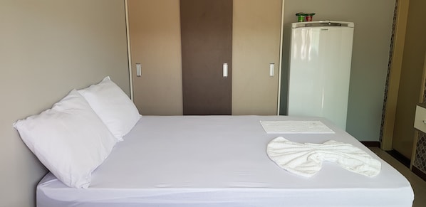 1 slaapkamer, een bureau, een strijkplank/strijkijzer, gratis wifi