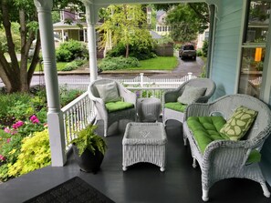Terrace/patio - Modern Victorian Walk to Main Street (Great Barrington)