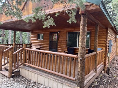 Cozy Cedar Mountain Cabin near lakes and National Parks