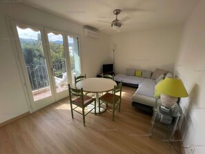 TV - 4PA72 - Apartment with swimming pool and air conditioning (COLLIOURE)