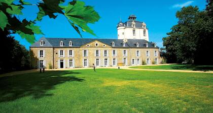 Appartement dans un Monument Historique avec Piscine SaisonniĂšre