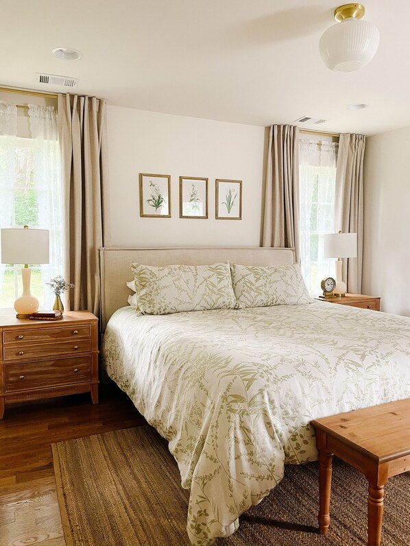 2 habitaciones, escritorio, tabla de planchar con plancha y wifi 