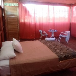 Deluxe-Doppelzimmer | Verdunkelungsvorhänge, Bettwäsche